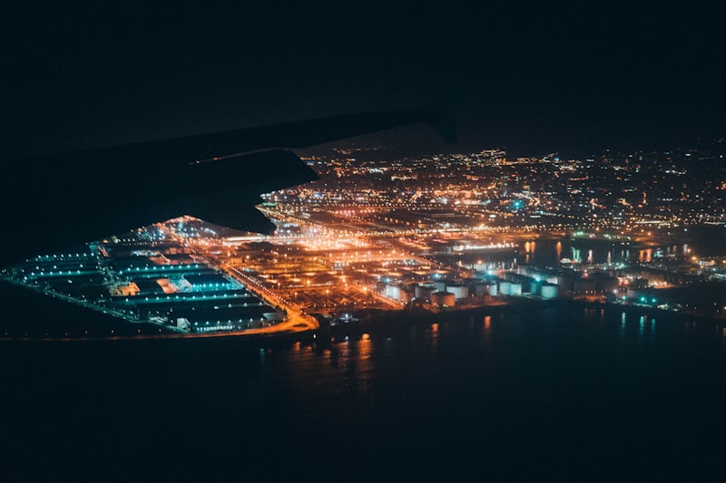 The Beauty of Red-Eye Flights: Embracing the Night Sky