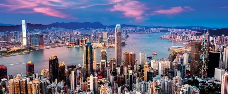 Hong Kong: Skyscrapers, Culture & Disney Magic