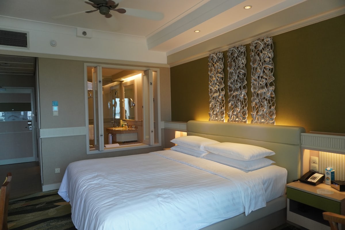 How to Get a Free Hotel Room Upgrade: The Simple Truth